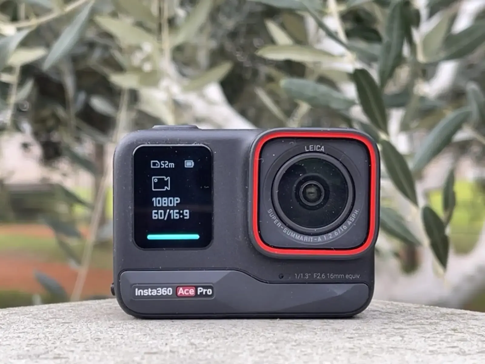 Location insta360 ace pro  dans l'Oise - Nord Location Rider